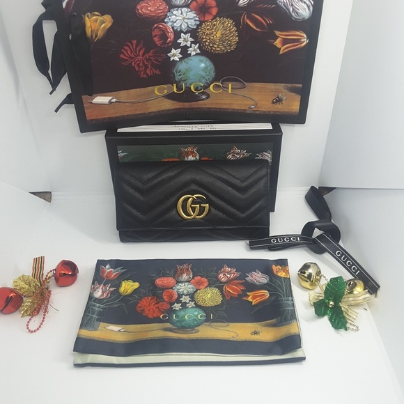 Gucci Handbags - Gucci wallet Authentic